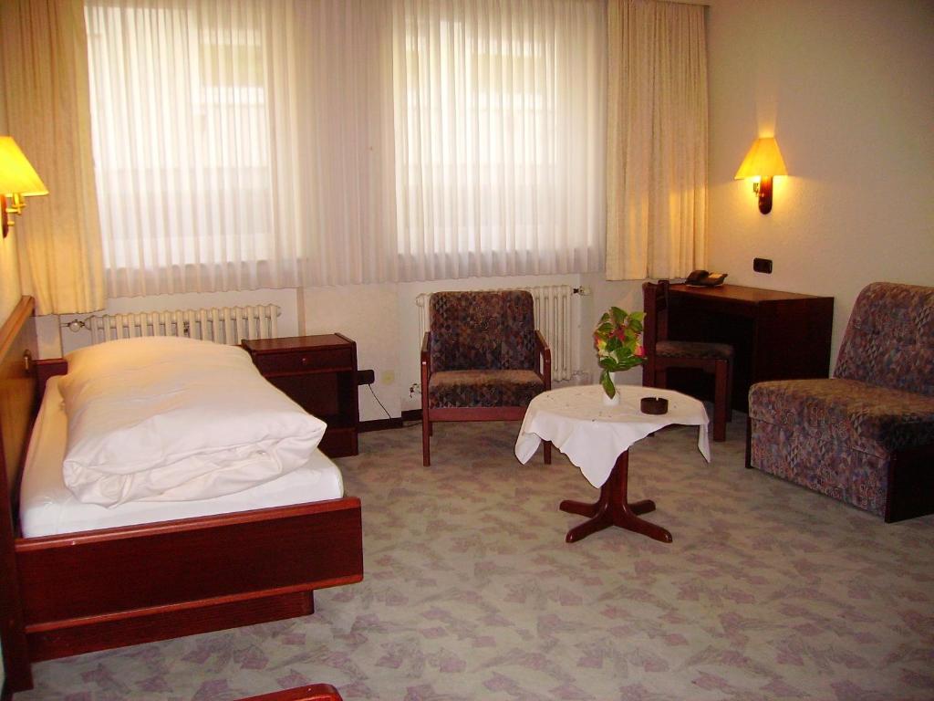 Hotel An Der Hauptallee Бад-Пирмонт Номер фото